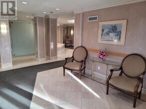 75-1075 Bamburgh Cir in Toronto, ON - Building Photo - Building Photo
