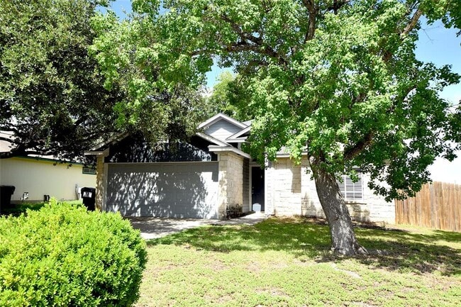 240 Briarstone Dr in Buda, TX - Building Photo - Building Photo