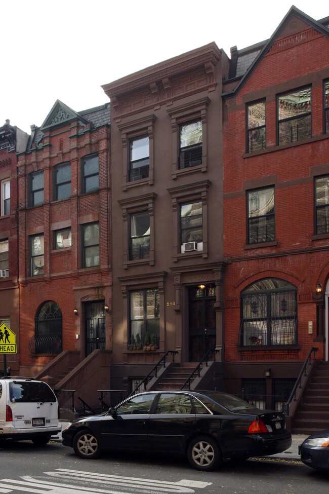 214 W 132nd St in New York, NY - Building Photo - Building Photo