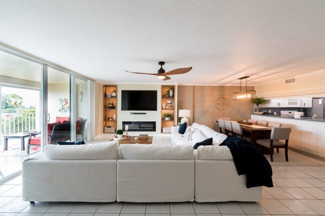 3400 Ocean Beach Blvd in Cocoa Beach, FL - Building Photo - Building Photo