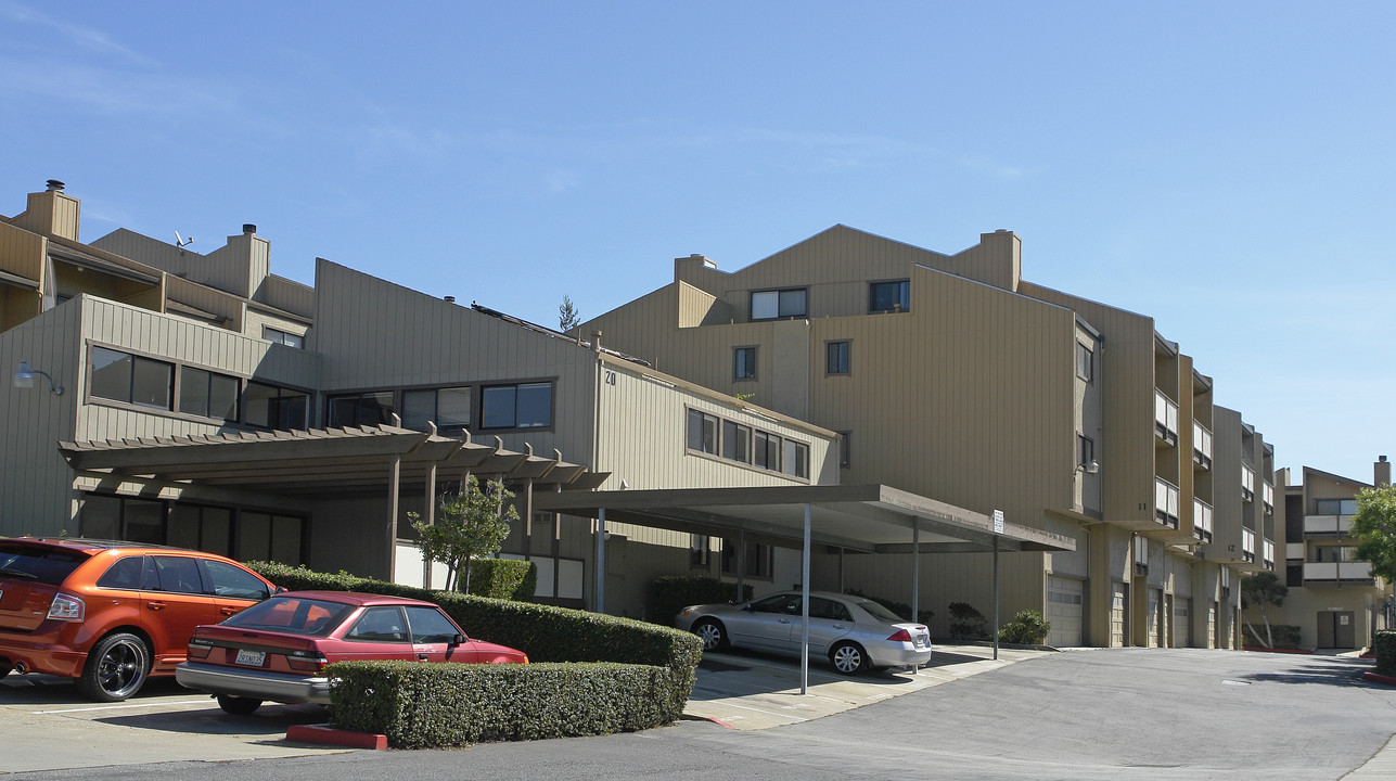 11 Marcie Cor in South San Francisco, CA - Building Photo