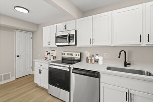 The Grove in Battle Creek, MI - Building Photo