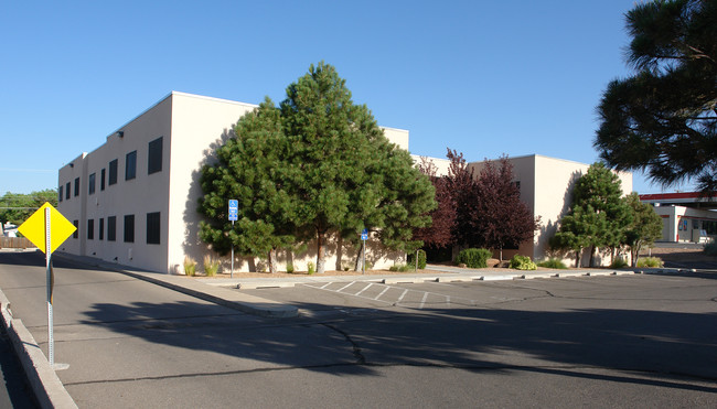 1709 Moon St NE in Albuquerque, NM - Building Photo - Building Photo