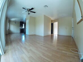 5646 La Mirada Ave in Los Angeles, CA - Building Photo - Building Photo