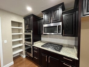 1304 Pine Oak Dr in Edmond, OK - Building Photo - Building Photo
