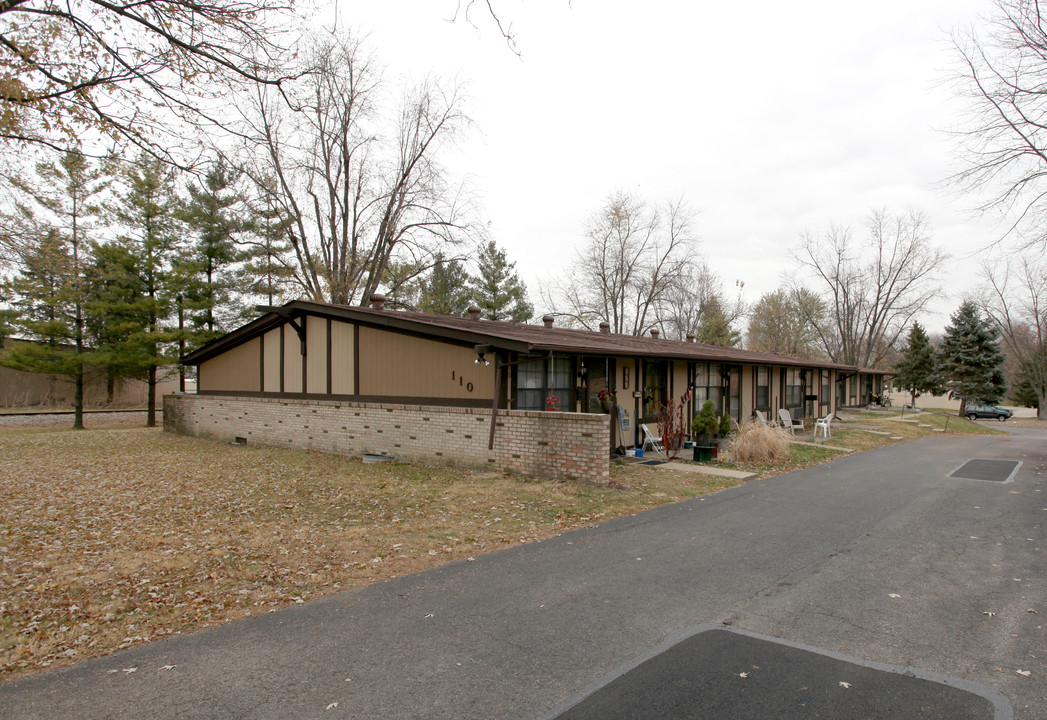 110 Front St in Groveport, OH - Building Photo