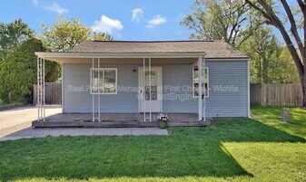 764 N Dougherty Ave in Wichita, KS - Building Photo