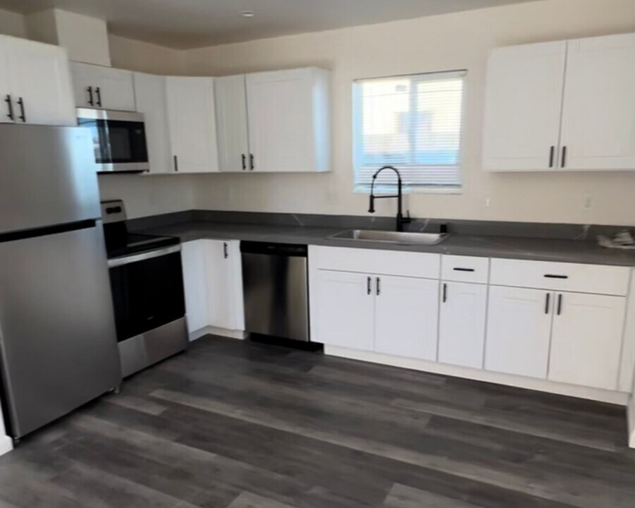 42 West St in Salinas, CA - Building Photo