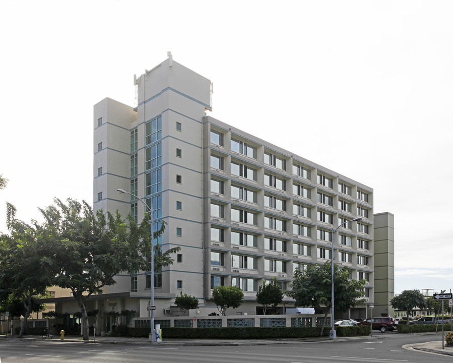 Wisteria Vista in Honolulu, HI - Building Photo