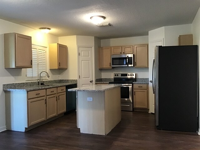 14616 Old Forest Ct in Orlando, FL - Building Photo - Building Photo