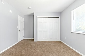 2557 W 3rd St in Waterloo, IA - Building Photo - Building Photo