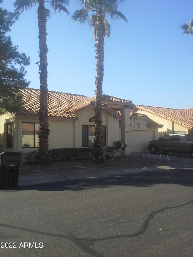 property at 10725 W Laurelwood Ln