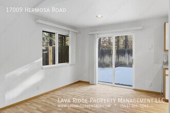 17009 Hermosa Rd in Bend, OR - Building Photo - Building Photo