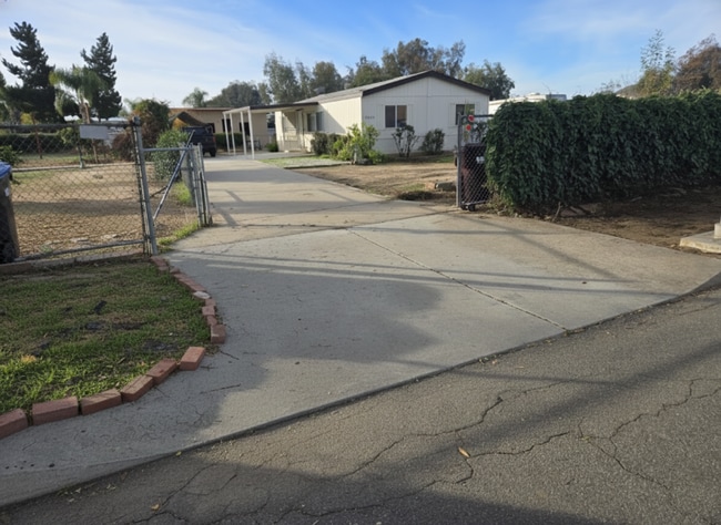 33255 Little Reb Pl in Menifee, CA - Foto de edificio - Building Photo