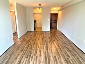4801 Fairmont Ave in Bethesda, MD - Building Photo - Building Photo