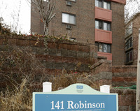 141 Robinson St in Pittsburgh, PA - Foto de edificio - Building Photo