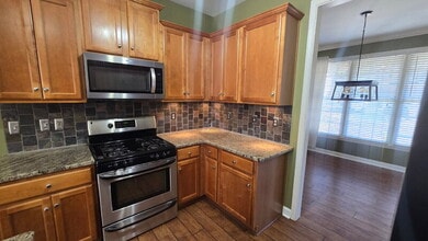 203 Elmbrook Ln in Canton, GA - Building Photo - Building Photo