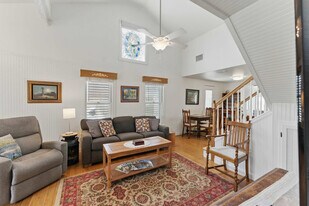 175 Fredericksburg Rd in New Braunfels, TX - Building Photo