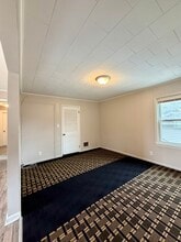 82 Poplar St in Wyandotte, MI - Building Photo - Building Photo