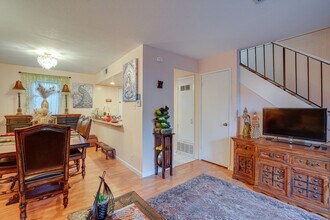 5474 Roundtree Pl in Concord, CA - Building Photo - Building Photo