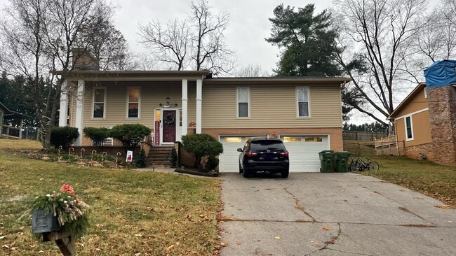 property at 817 Brentwood Dr