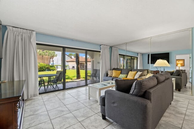 520 Richard Jackson Blvd in Panama City Beach, FL - Building Photo - Building Photo