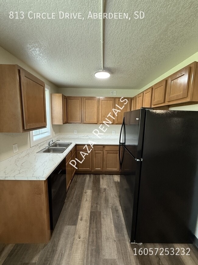 920 N 2nd St in Aberdeen, SD - Building Photo - Building Photo