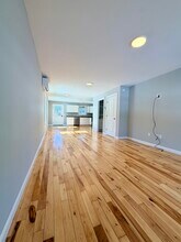 50 Pleasant St, Unit 1 in Westbrook, ME - Building Photo - Building Photo