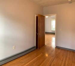 110 Capital St, Unit 1 in Pawtucket, RI - Building Photo - Building Photo