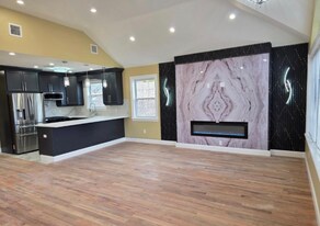 240-02 147th Rd in Queens, NY - Building Photo