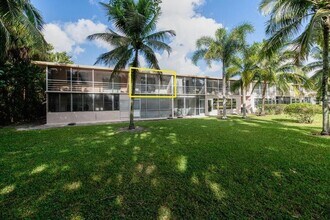 99 Sussex E in West Palm Beach, FL - Building Photo - Building Photo