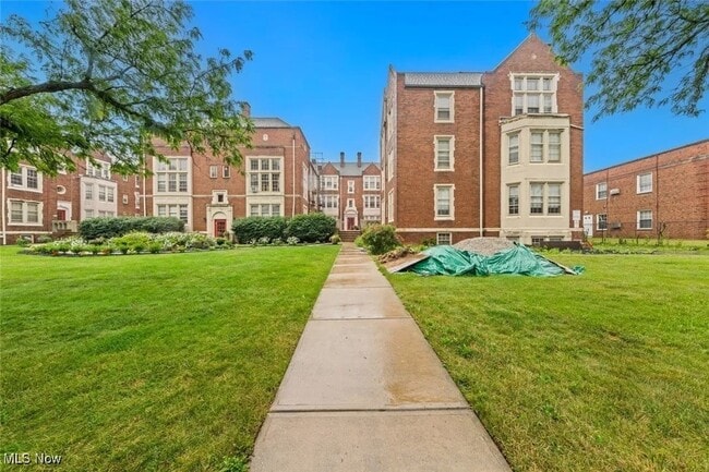 property at 15610 Van Aken Blvd