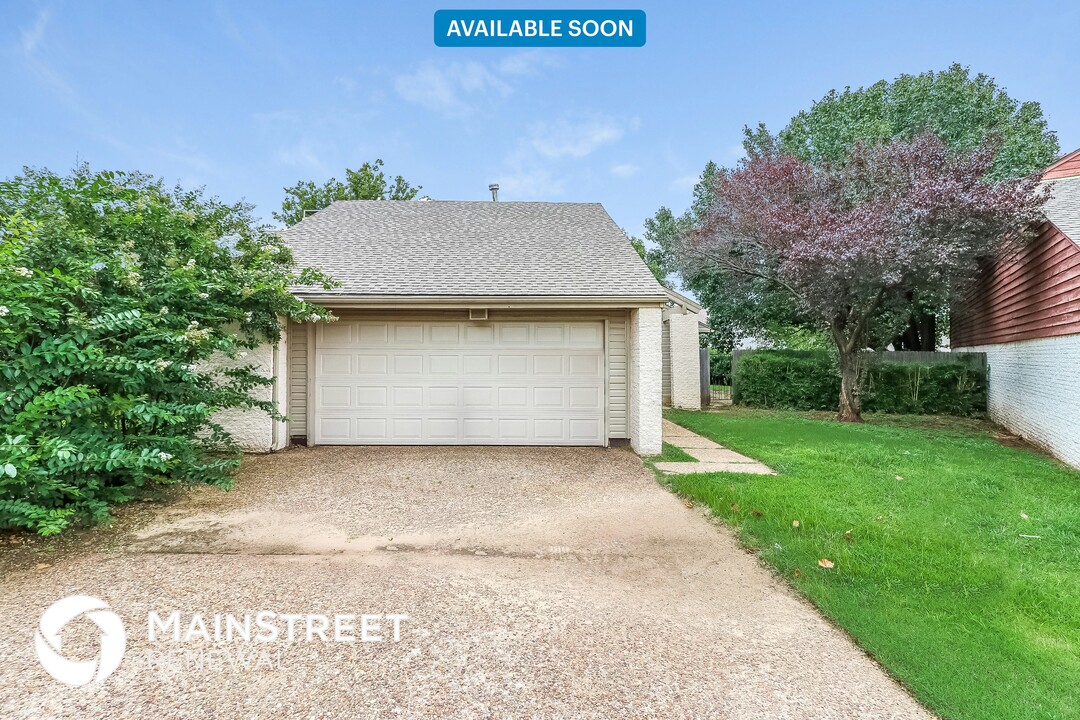 5903 Fox Run Way in Oklahoma City, OK - Building Photo