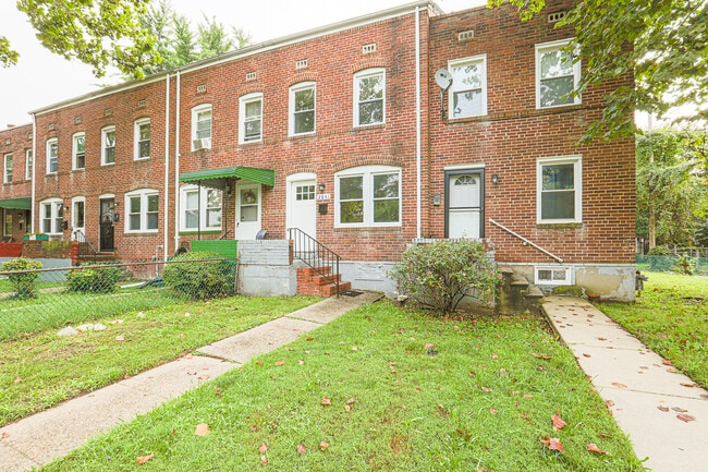 2841 Round Rd in Baltimore, MD - Building Photo - Building Photo