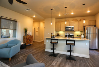 Catalina West in Lubbock, TX - Building Photo - Interior Photo