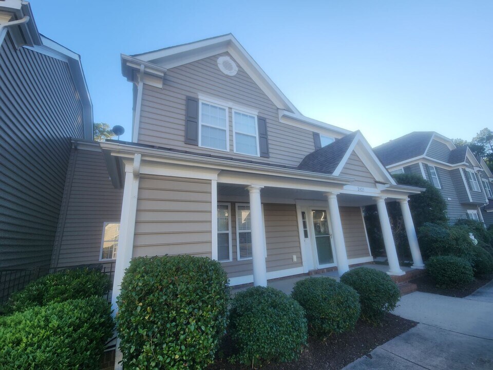 2423 Prince John Ct in Quinton, VA - Building Photo