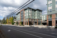 Triton Court in Lynnwood, WA - Foto de edificio - Building Photo