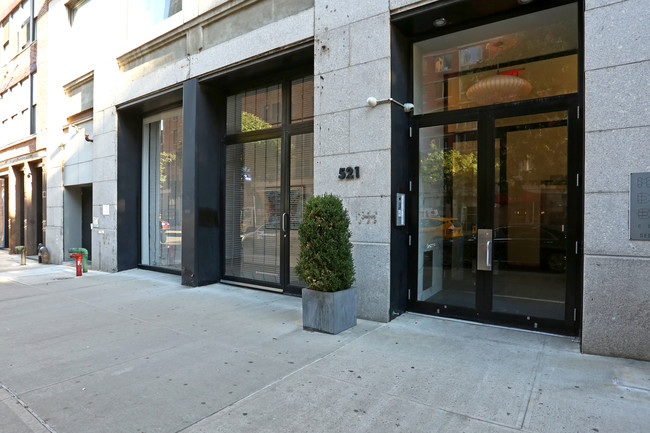 521 W 23rd St in New York, NY - Building Photo - Building Photo