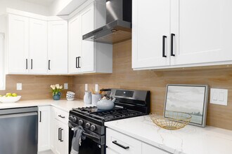 103-105 Munsell Ave in Linden, NJ - Building Photo - Interior Photo