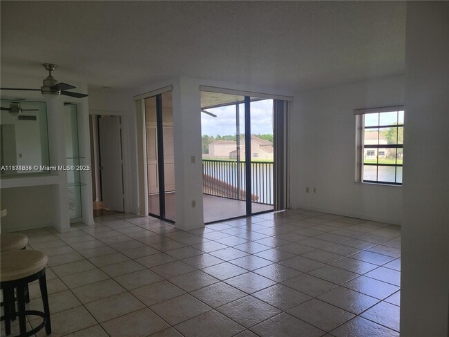 10661 NW 14th St in Plantation, FL - Building Photo - Building Photo
