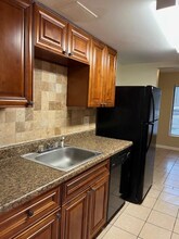 6429 Baker Ct in Peachtree Corners, GA - Foto de edificio - Building Photo