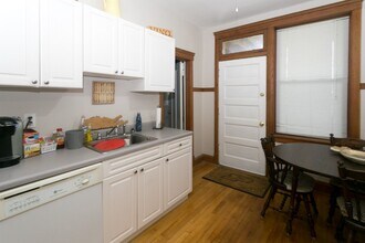 3606 W Grace St, Unit 2 in Chicago, IL - Building Photo - Building Photo