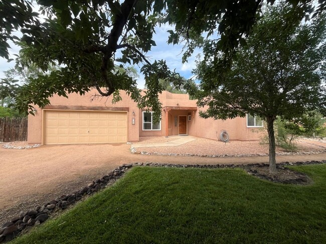 property at 104 Mountain Shadows Rd