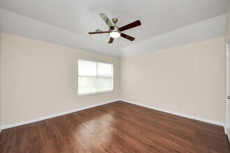 819 Sun Prairie Dr in Houston, TX - Building Photo - Building Photo
