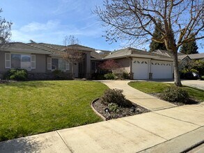 644 Kingfisher Ct in Merced, CA - Building Photo - Building Photo