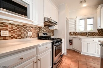 133 Pine Grove Ave in Summit, NJ - Building Photo - Building Photo