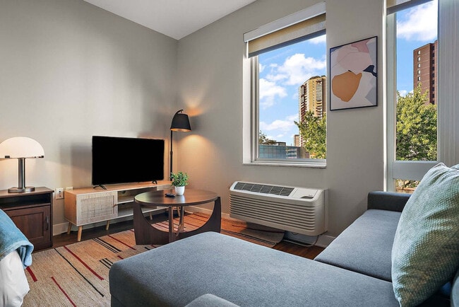 1410 Nicollet Ave in Minneapolis, MN - Building Photo - Building Photo