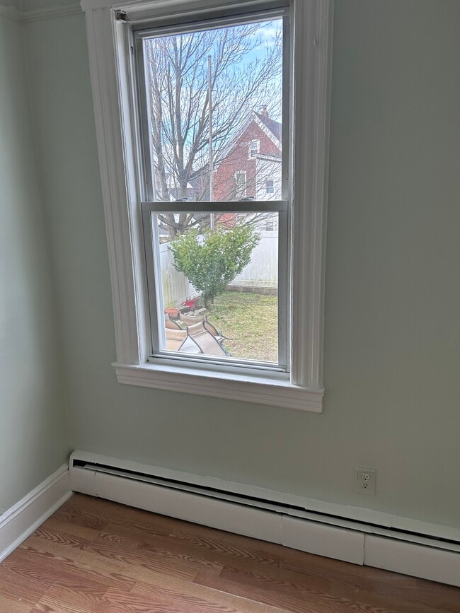 195 Cambridge Ave, Unit 195 Cambridge Ave Apt #1 in Garfield, NJ - Building Photo - Building Photo