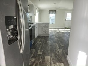 43 Lake Griffin Dr in Fruitland Park, FL - Building Photo - Building Photo