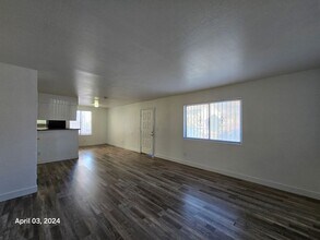 4765 Thunderbolt Ave in Las Vegas, NV - Building Photo - Building Photo
